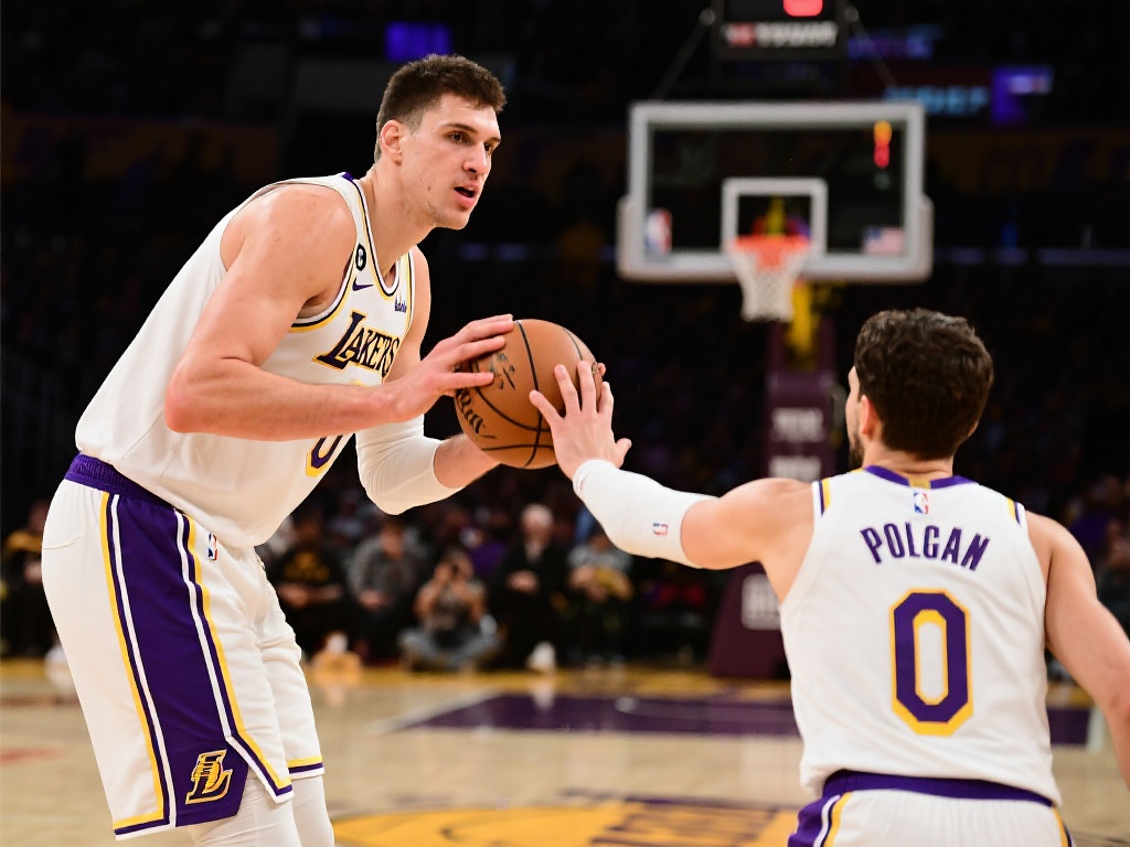 他们在近 他们在近